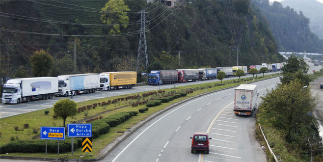 5 kilometrelik kuyruk