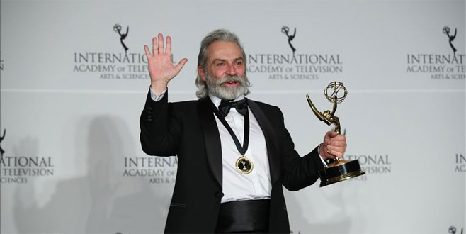 Haluk Bilginer’e Uluslararası Emmy ödülü