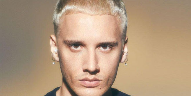 Edis başörtüsü taktı, ortalık karıştı!