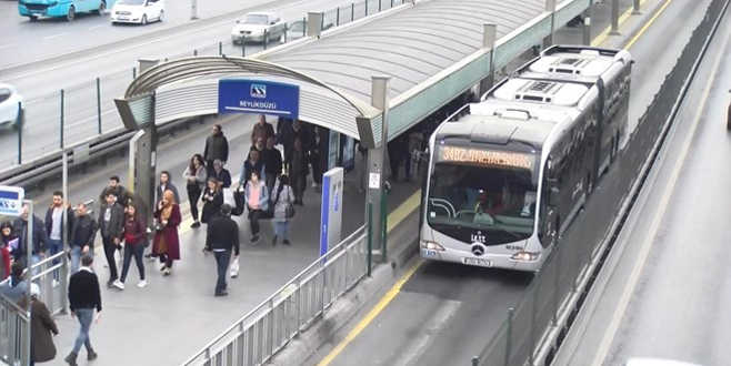 Metrobüste taciz iddiası: 2 Senegalli gözaltında
