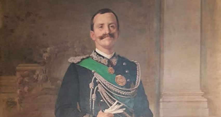 119 yıllık İtalyan Kralı tablosunun çerçevesi restorasyona alındı Topkapı Sarayı’nda sergilenen en prestijli tablolardan İtalyan ressam Vincenzo Volpe