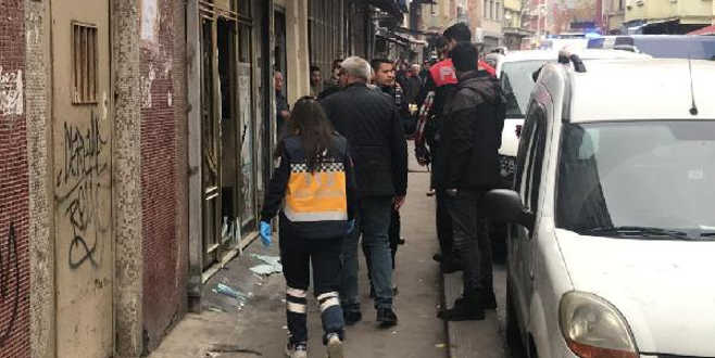 İnternet kafeye silahlı saldırı: Yaralılar var