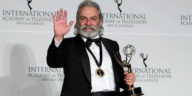 Emmy ödülü alan Haluk Bilginer’den tebriklere yanıt