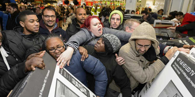 İndirimli alışveriş çılgınlığı