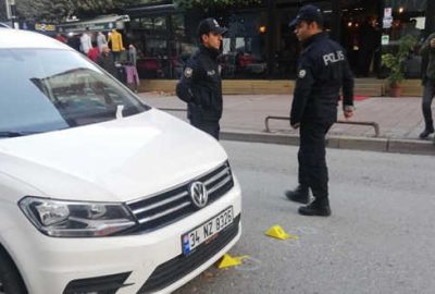 Eniştesini öldürüp başında bekledi