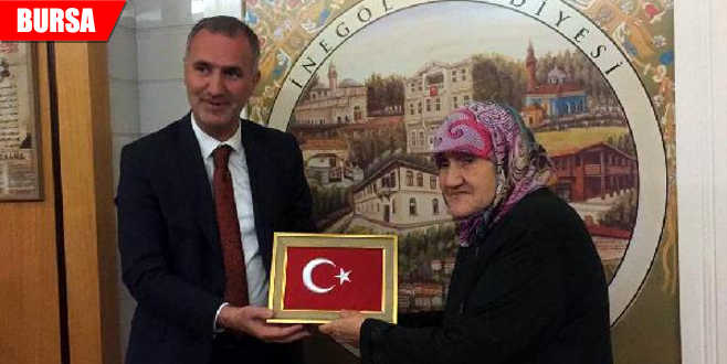 Herkesi duygulandırmıştı! Belediye başkanı makamında ağırladı