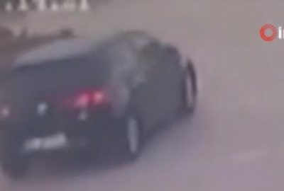 Kavşaktaki kaza anı kamerada