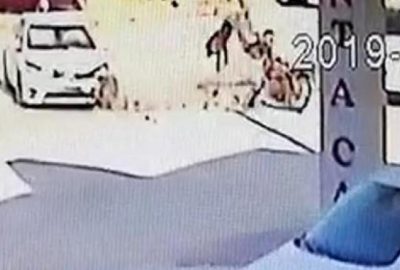 2 kişin ağır yaralandığı kaza kamerada