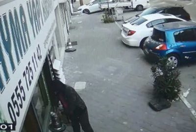 Bir şey bulamayınca semaveri çaldı