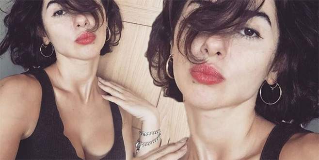 Yasak Elma’nın Şahika’sı yine yaptı yapacağını! Mini elbiseli iddialı poz Yasak Elma’nın Şahika’sı yine yaptı yapacağını! Mini elbiseli iddialı poz