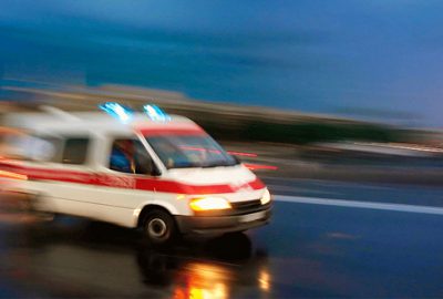 Yolcu midibüsü devrildi: 1 ölü, 20 yaralı