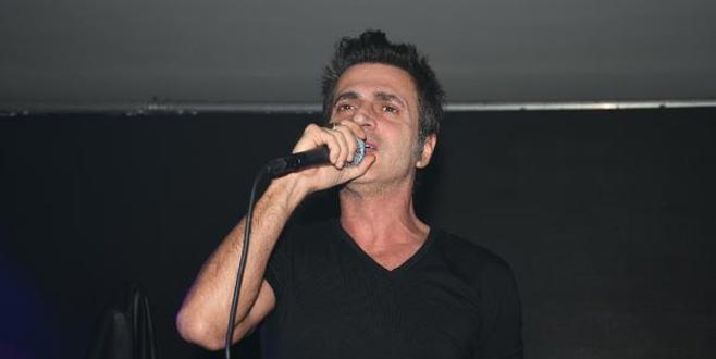 Teoman’dan hayranlarını üzen karar