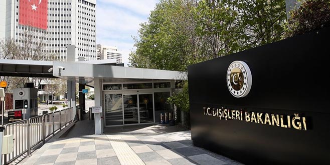 ‘Yunan bakanın uçağı bekletildi’ iddiası… Dışişleri’den sert açıklama…