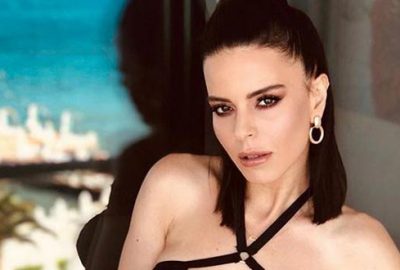 Simge Sağın, güzelliğiyle baş döndürdü