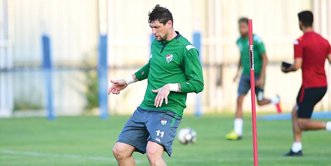 Gözler Seleznov’da