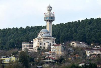 İstanbul manzaralı minareli kütüphane