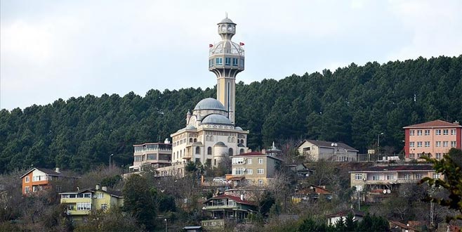 İstanbul manzaralı minareli kütüphane