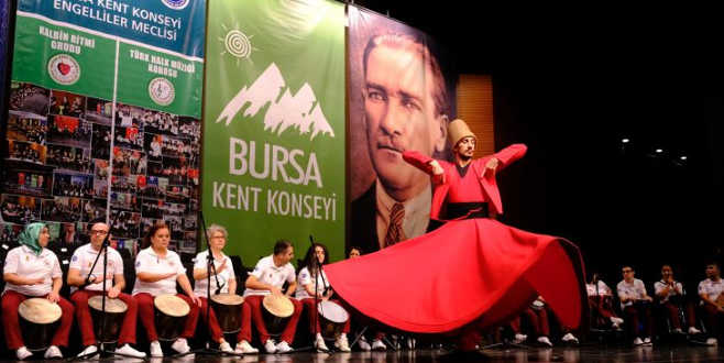 Engelsiz nağmelere büyük alkış Engelsiz nağmelere büyük alkış