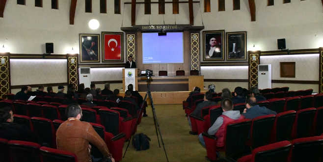 Çiftçi eğitim seminerleri başladı