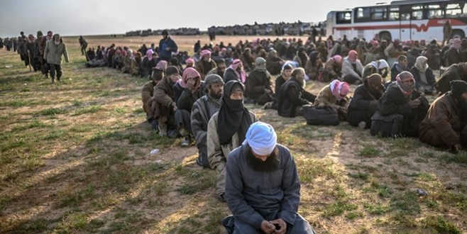 5 DAEŞ’li terörist sınır dışı edildi