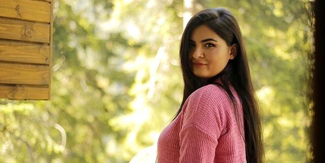 Hanife kendisine hakaret eden takipçisini böyle ifşa etti