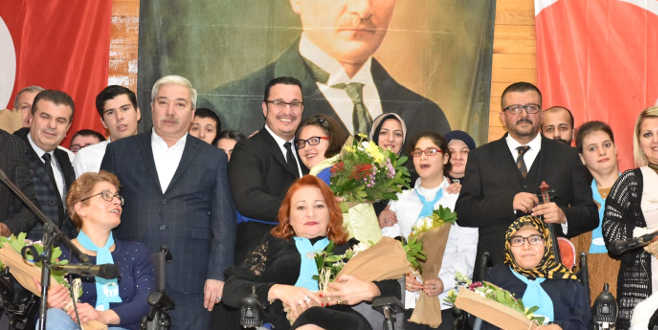 Mustafakemalpaşa’da engelleri aşan konser Mustafakemalpaşa’da engelleri aşan konser