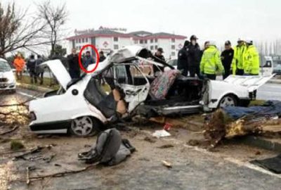 Bir babanın en acı anı! Kaza yerini temizlerken…