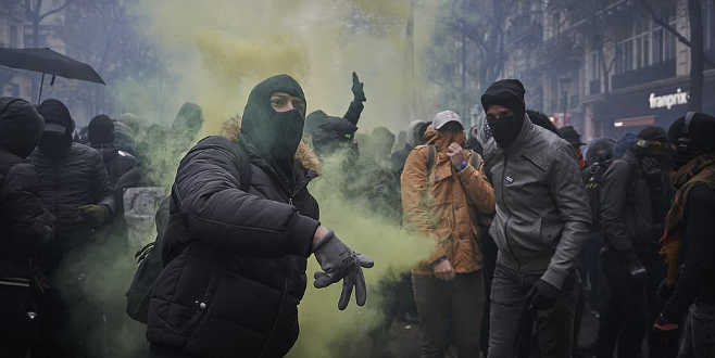 Dışişlerinden Fransa için seyahat uyarısı