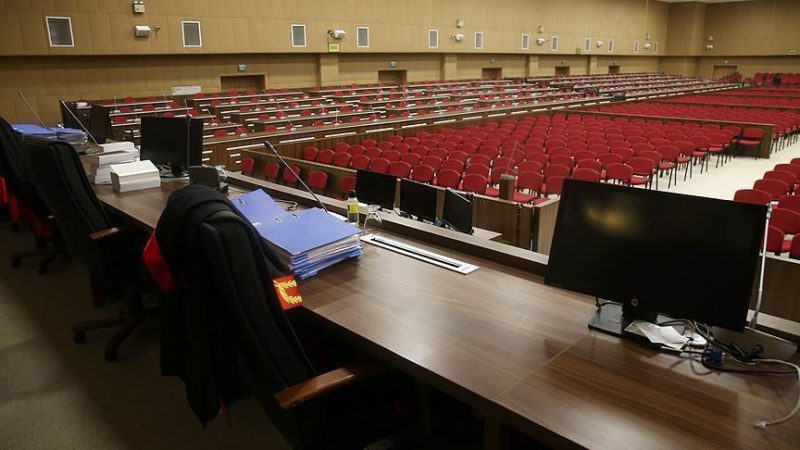 Bursa'da geçen yıl tartışma sırasında kayınpederi ve kayınbiraderini bıçaklayarak öldürdüğü