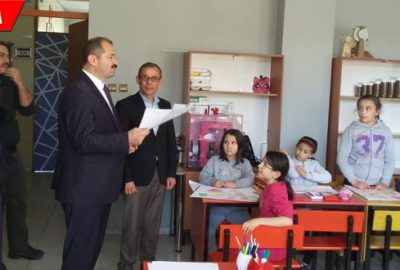 Belediye başkanın evinin kapısında şaşırtan not