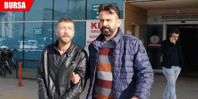 Aracına aldı, döverek gasbedip, yola attı Aracına aldı, döverek gasbedip, yola attı