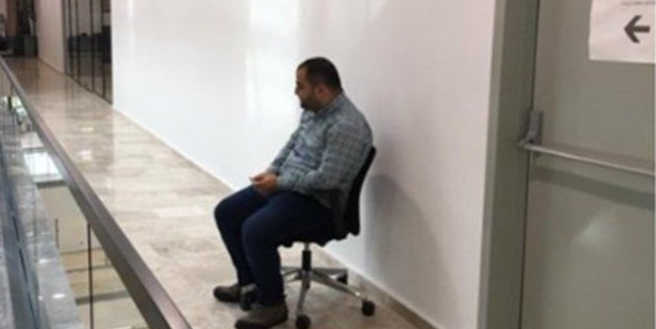 ‘Tuvalet’ cezası meclis üyeliğinden etti