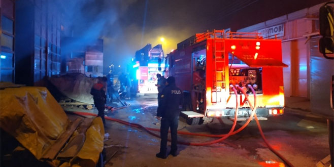 Bursa’da fabrikada yangın