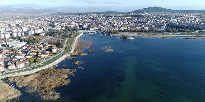 En büyük tatlı su kaynağı kuruyor! 26 metreden 6 metreye düştü