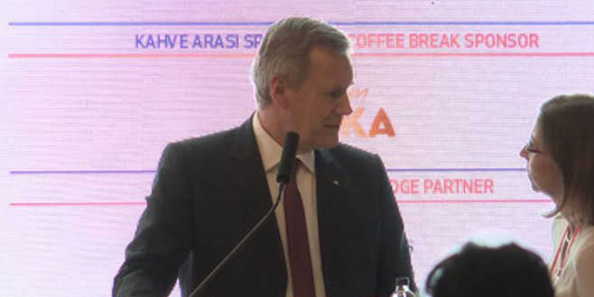 TÜSİAD’da çeviri krizi