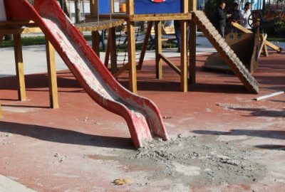 Çocuk parkına saldırı