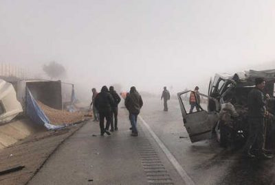 TIR ile panelvan çarpıştı: 3 ölü, 2 yaralı