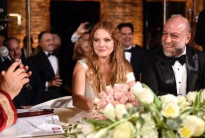 Naz Elmas’ın düğün fotoğrafındaki detay herkesi korkuttu!