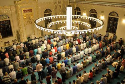 Diyanet’ten sabit oturak açıklaması