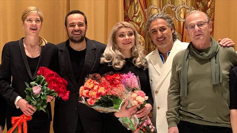 Tenor Karahan Bolşoy’a damga vurdu Devlet Opera ve Balesi Genel Müdürü tenor Murat Karahan, Rusya'nın