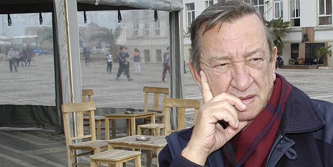 Usta yönetmen hayatını kaybetti!