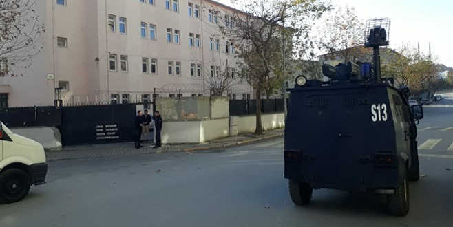 Liselilerin ‘yan baktın’ kavgası ölümle bitti