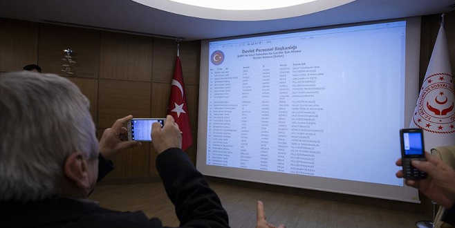 Bakan açıkladı! Şehit ve gazi yakınlarının atamaları yarın yapılacak