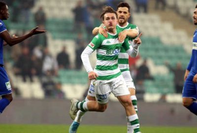 Bir yıldız gibi parlıyor