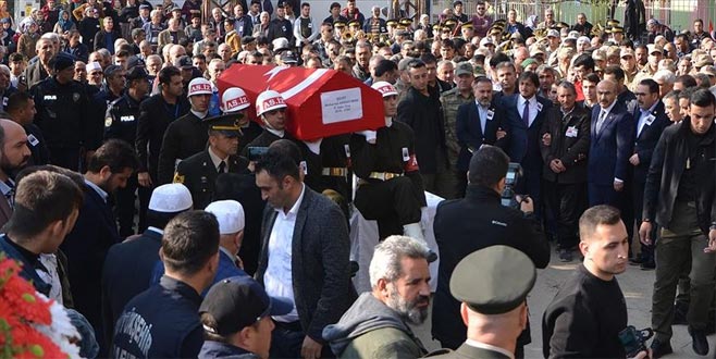 Şehitlerimizi uğurladık Şehitlerimizi uğurladık