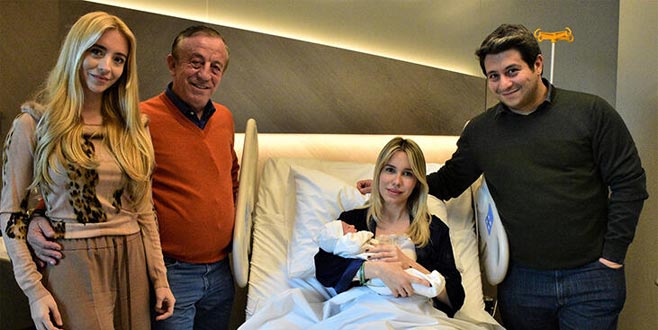 Ali Ağaoğlu ikinci kez dede oldu