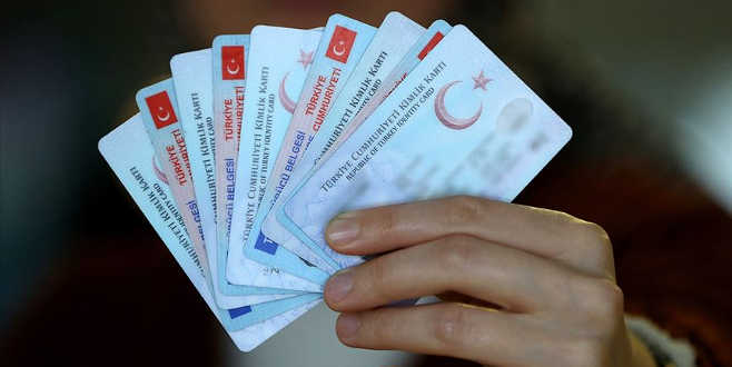 Ad ve soyad değişikliği uygulaması 3 yıl daha uzatıldı