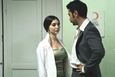 Bir Zamanlar Çukurova’nın Müjgan’ı yatak pozuyla mest etti