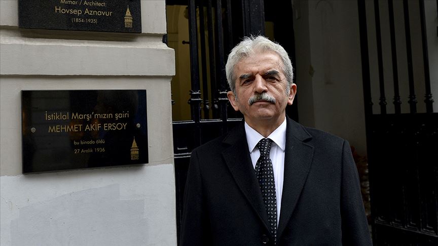 Fahrettin Gün: Mehmet Akif’in mezarını üniversite öğrencileri yaptırdı