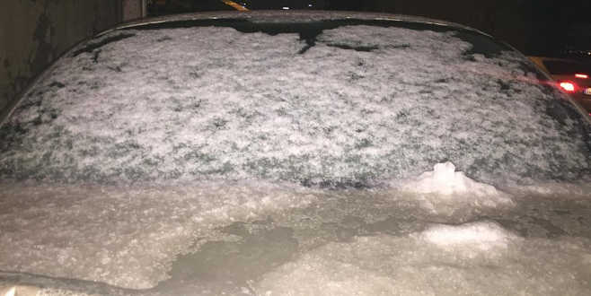 İstanbul’a mevsimin ilk karı düştü